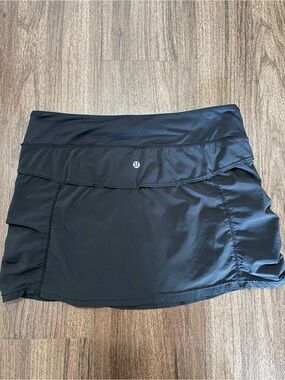 Size 6 Lulu skirt